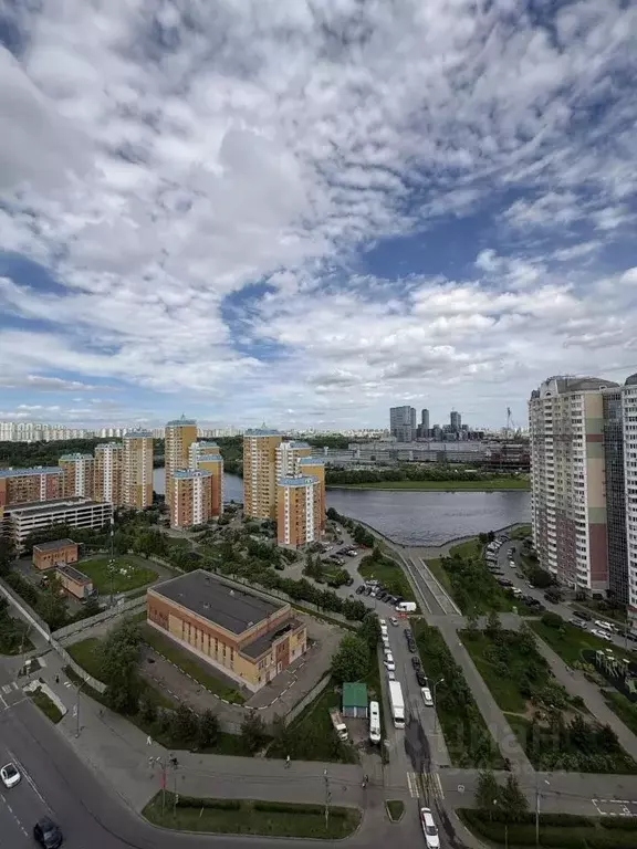 2-к кв. Московская область, Красногорск бул. Подмосковный, 13 (70.5 м) - Фото 1