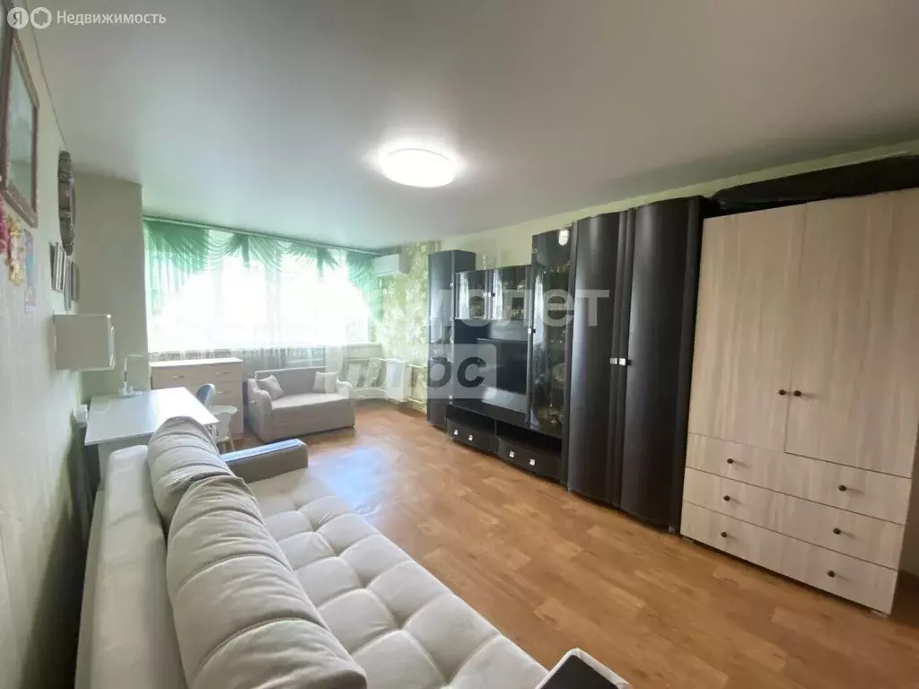 2-комнатная квартира: Нижнекамск, проспект Строителей, 32 (52.7 м) - Фото 2