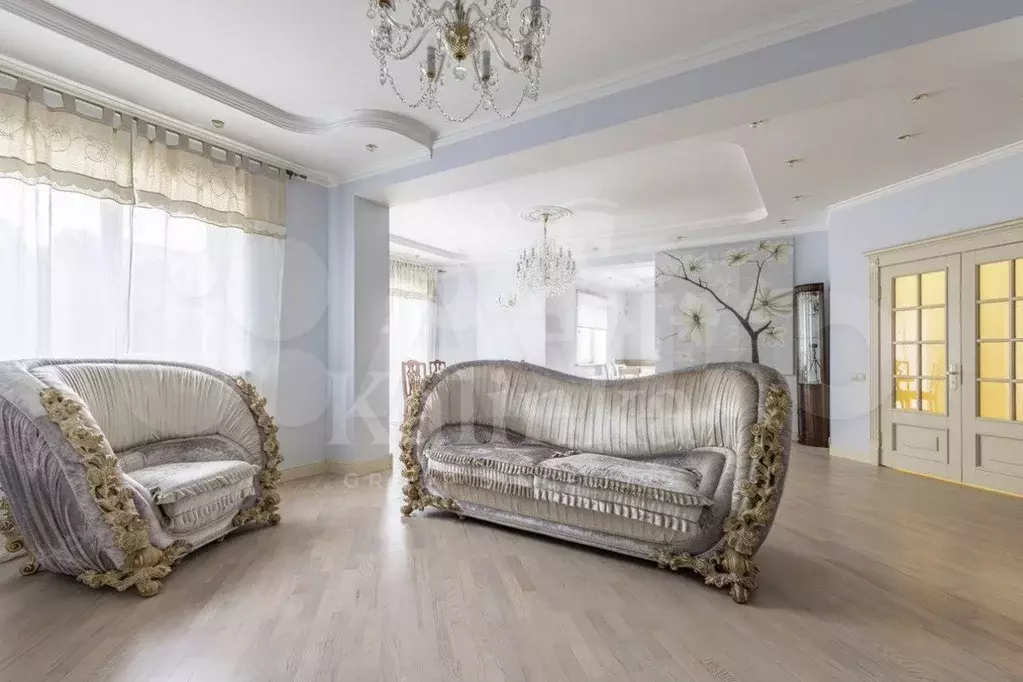 Дом 350 м на участке 10 сот. - Фото 1
