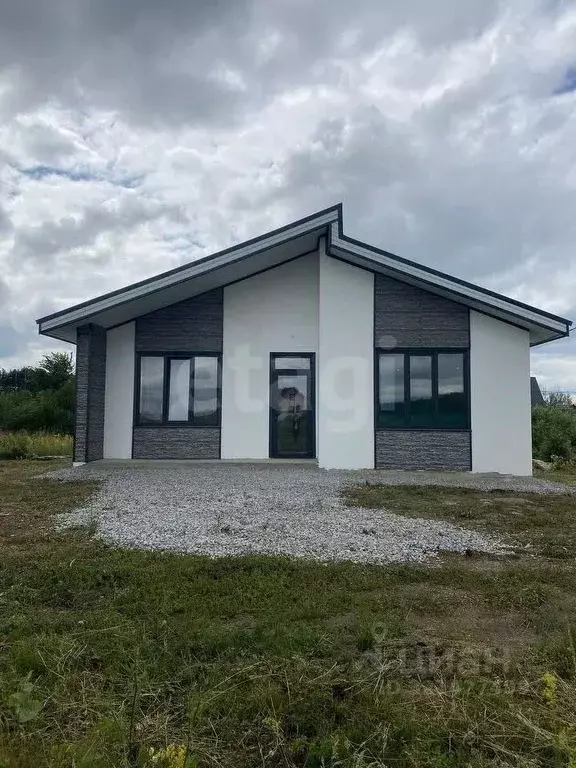 Дом в Башкортостан, Уфимский район, Русско-Юрмашский сельсовет, д. ... - Фото 1