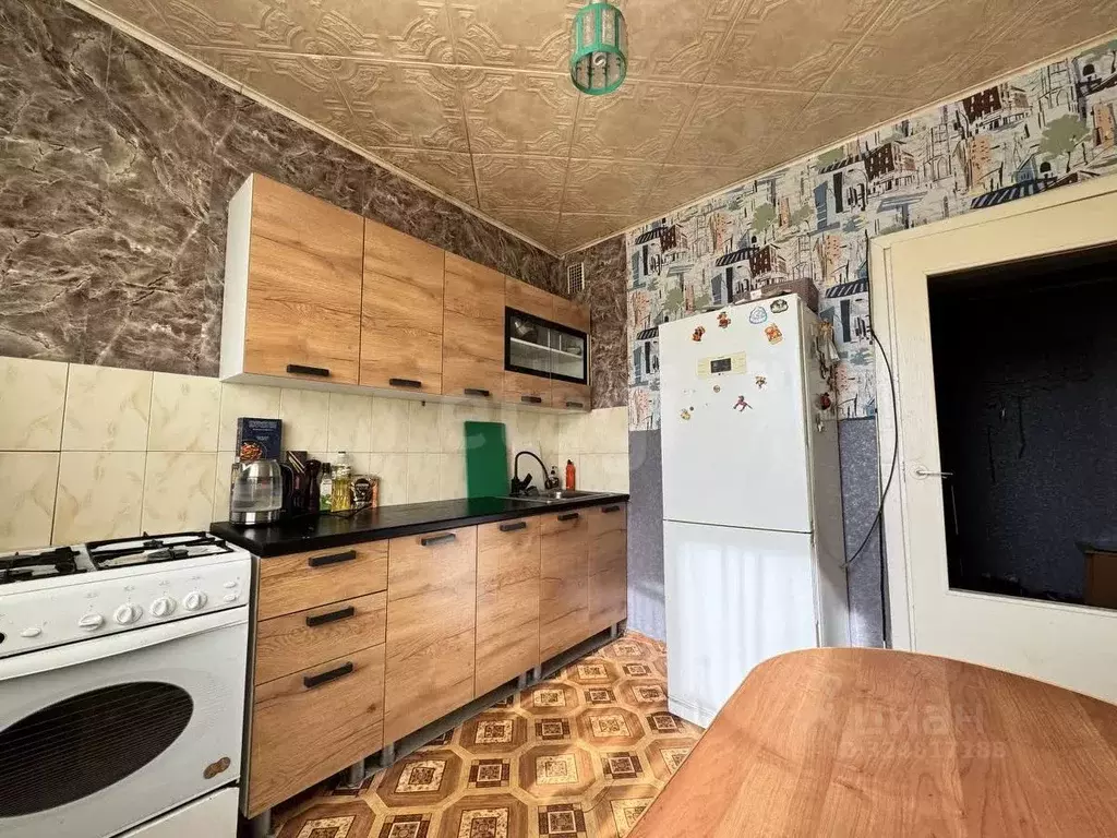 3-к кв. Смоленская область, Сафоново Первомайская ул., 11 (63.6 м) - Фото 1