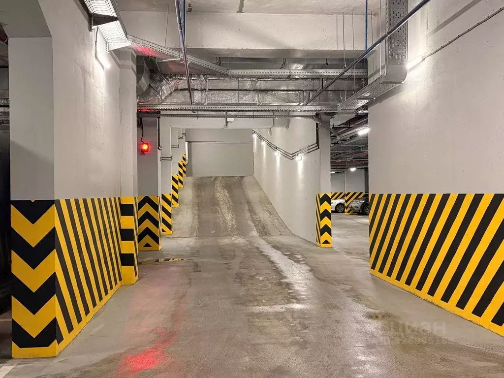 Гараж в Свердловская область, Екатеринбург ул. Викулова, 24 (14 м) - Фото 2