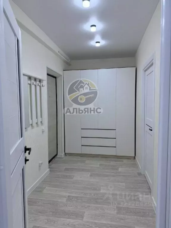 1-к кв. Ямало-Ненецкий АО, Новый Уренгой Созидателей мкр, 2к4 (47.0 м) - Фото 1