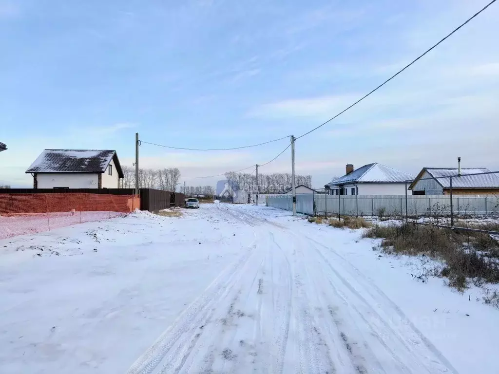 Участок в Тюменская область, Тюмень ул. Александры Круткиной (14.25 ... - Фото 0