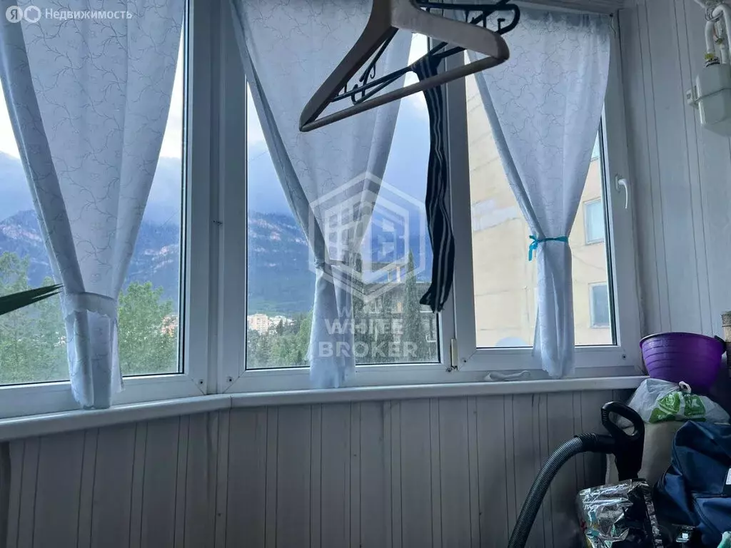 1-комнатная квартира: Ялта, улица Дзержинского, 33к3 (33 м) - Фото 2