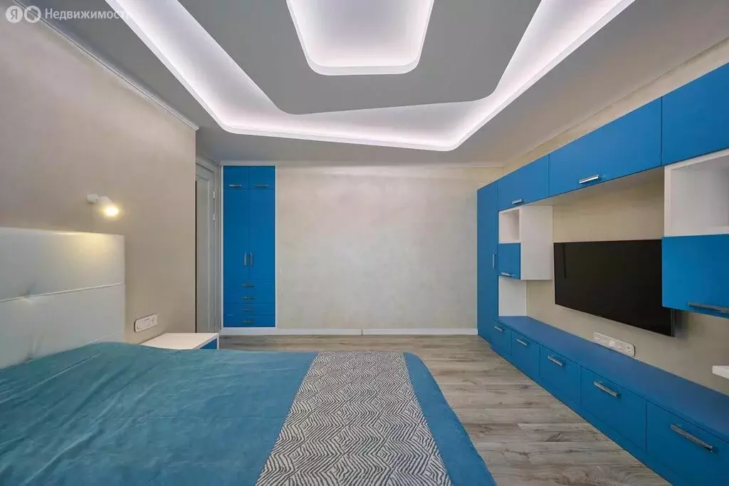 3-комнатная квартира: Краснодар, Дальняя улица, 8к1 (130 м) - Фото 1