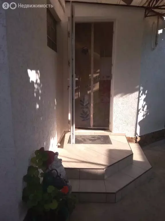 Дом в Заозёрное, Вишнёвый переулок (223.2 м) - Фото 1