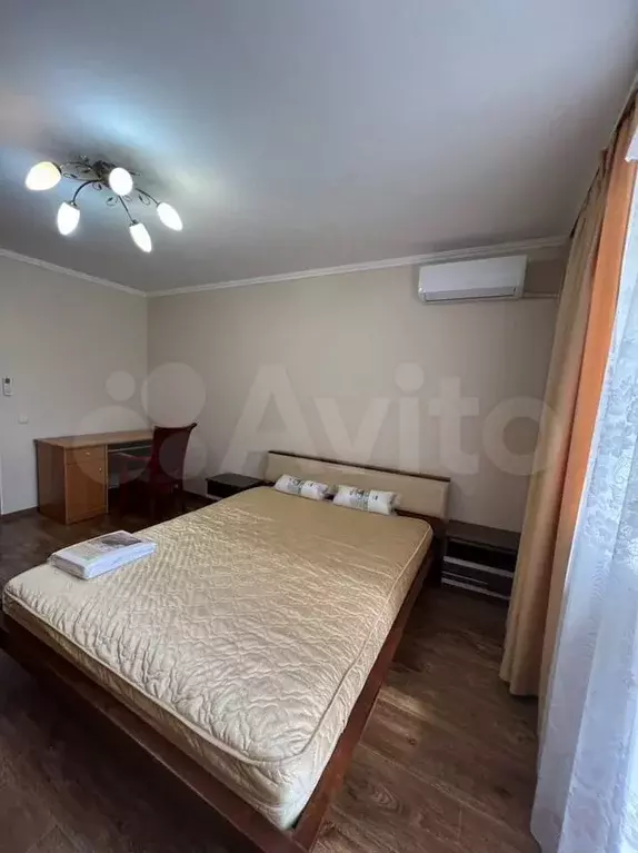 3-к. квартира, 90м, 4/4эт. - Фото 1