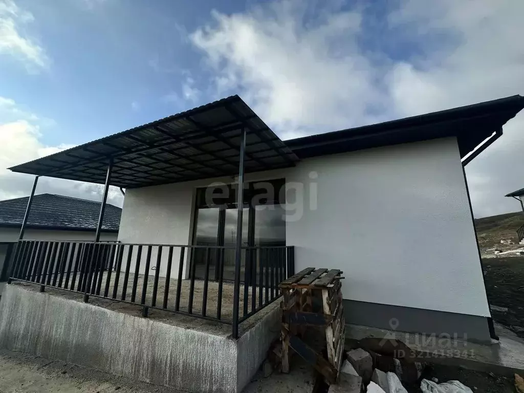 Дом в Крым, Симферопольский район, Перовское с/пос, с. Молочное  (105 ... - Фото 1