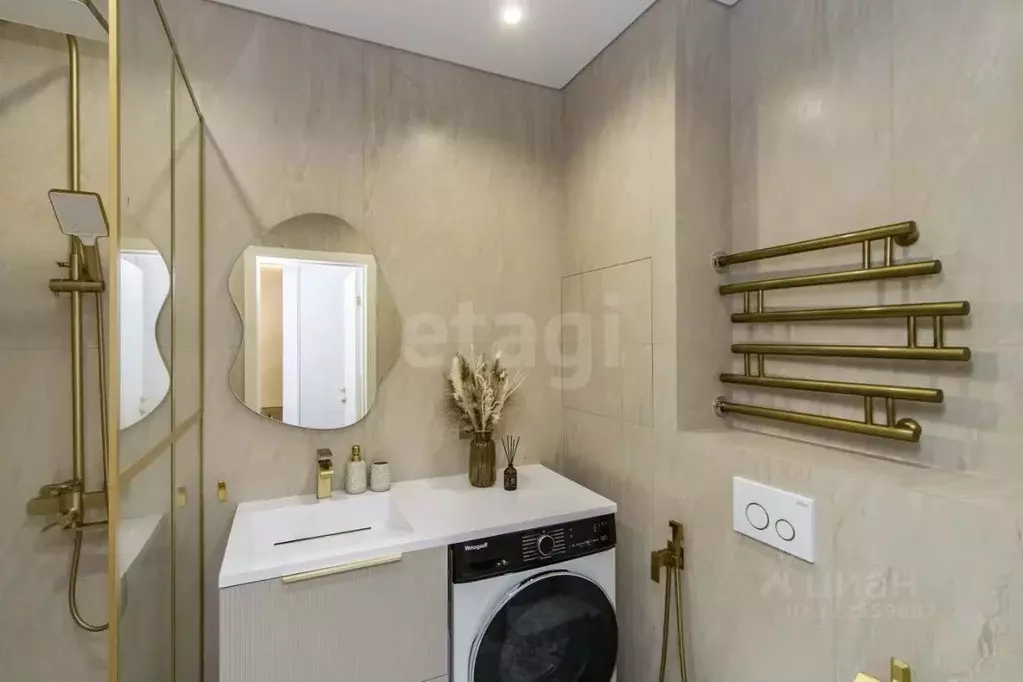 1-к кв. Тюменская область, Тюмень Новгородская ул., 22 (38.5 м) - Фото 1