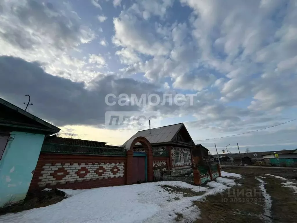 Дом в Свердловская область, Красноуфимский район, д. Большая Тавра ... - Фото 0