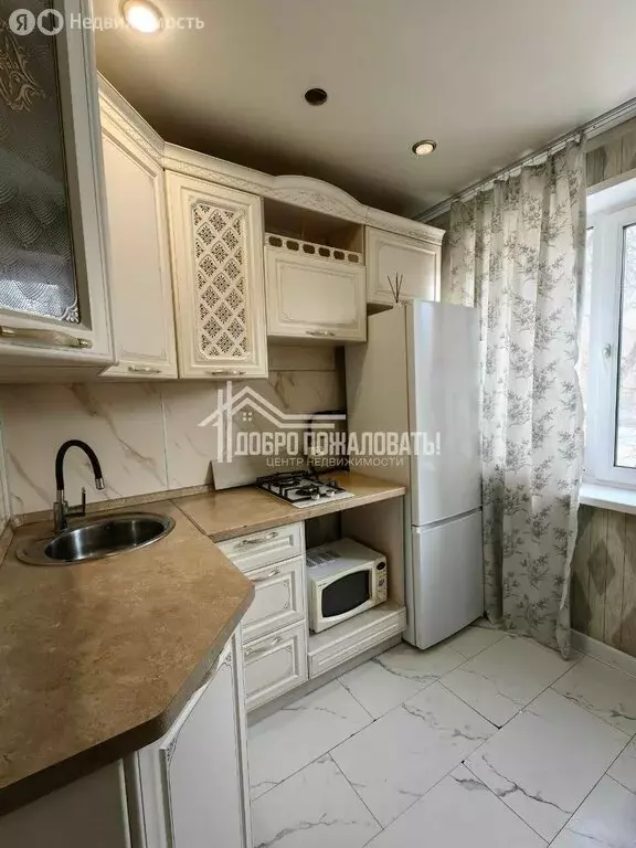 3-комнатная квартира: Абакан, улица Кати Перекрещенко, 16 (54.5 м) - Фото 1