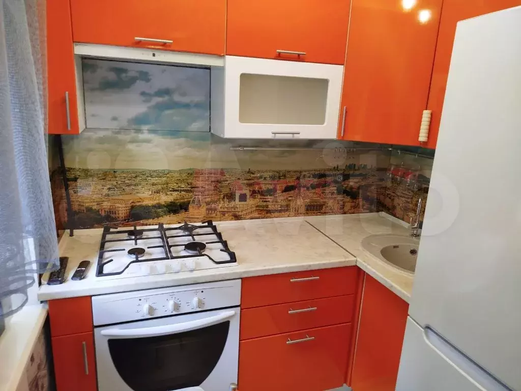 2-к. квартира, 40 м, 1/9 эт. - Фото 1