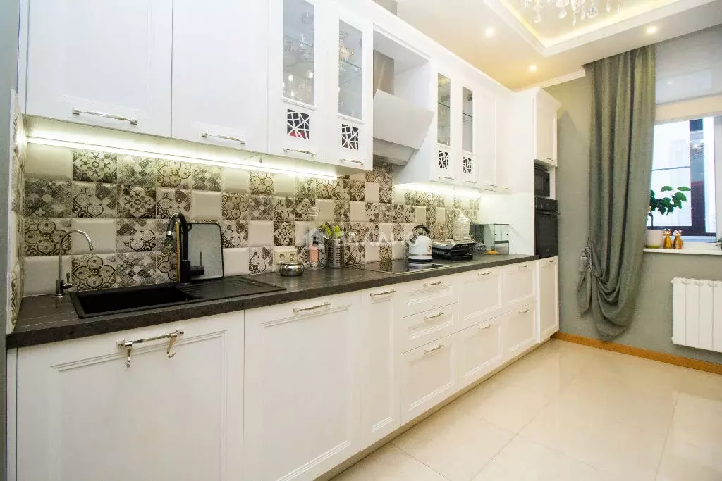 Продается 4-комнатная квартира - Фото 2