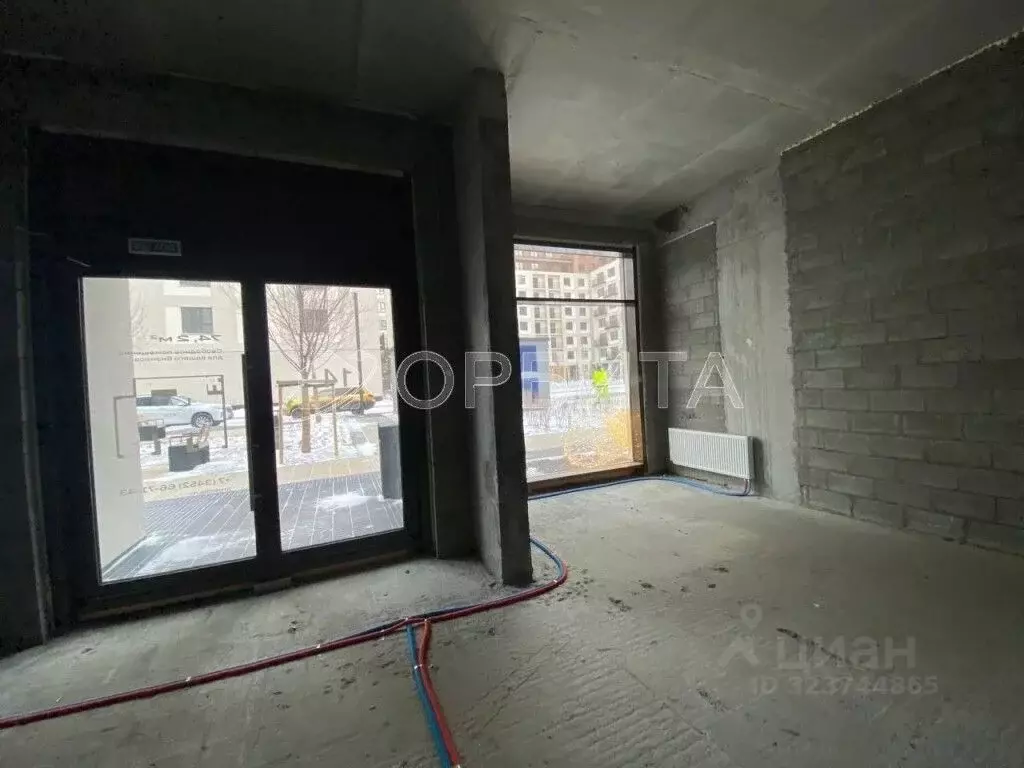 Помещение свободного назначения в Тюменская область, Тюмень ул. ... - Фото 1