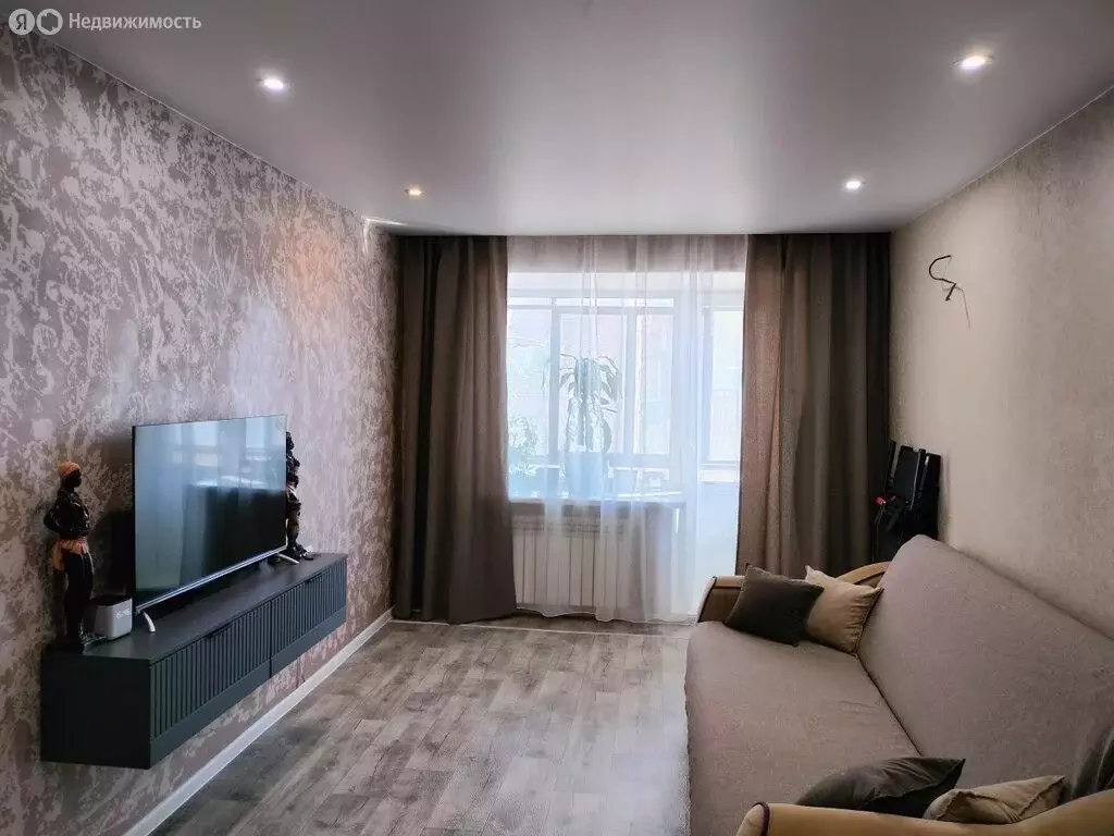 2-комнатная квартира: Комсомольск-на-Амуре, улица Гамарника, 17к2 (45 ... - Фото 1