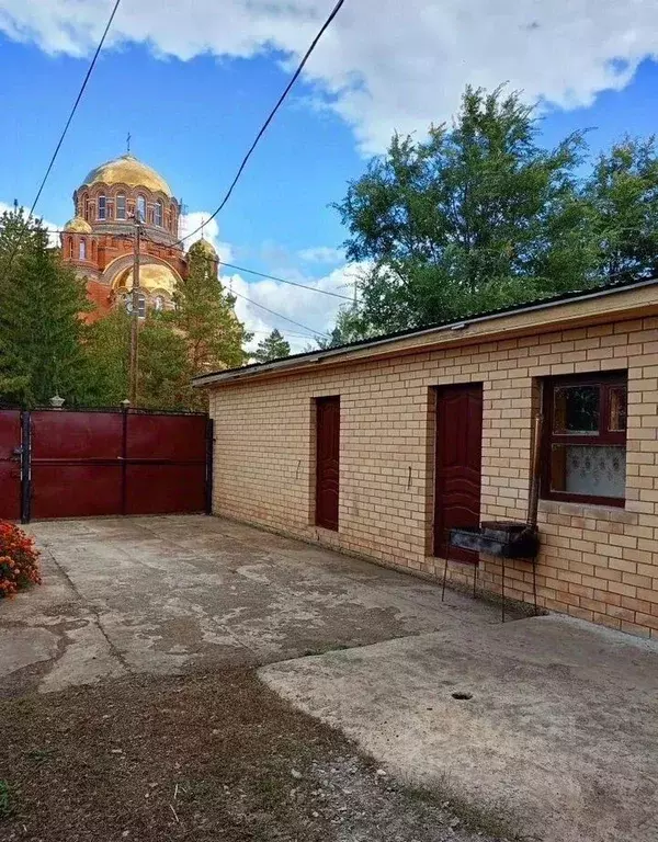 Дом в Оренбургская область, пос. Саракташ ул. Пушкина, 66 (157 м) - Фото 2