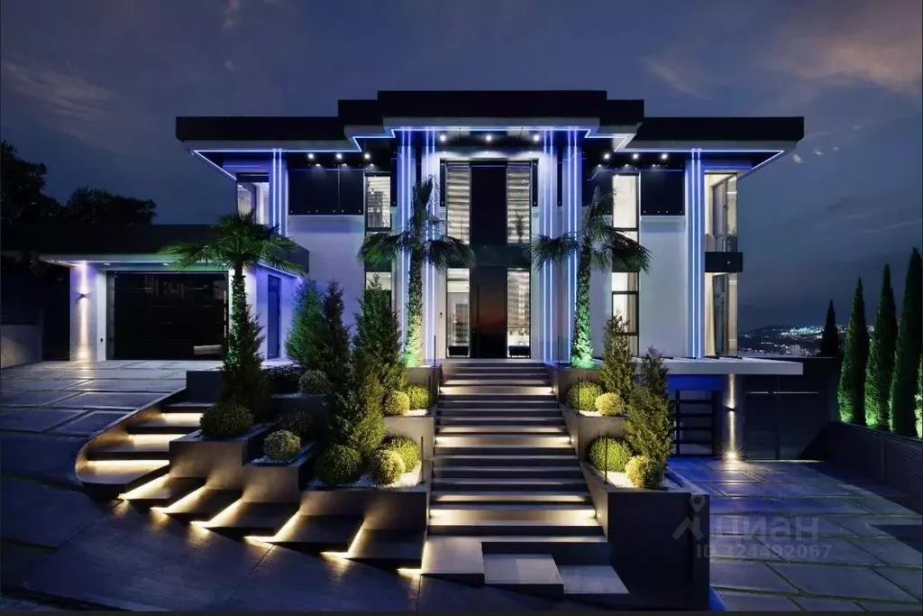 Дом в Краснодарский край, Сочи Целинная ул., 14В (620 м) - Фото 1