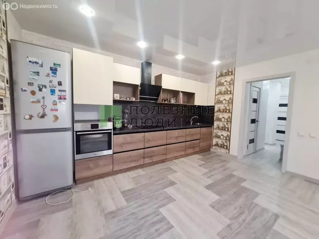 3-комнатная квартира: Красноярск, улица Лесников, 23 (61.4 м) - Фото 1