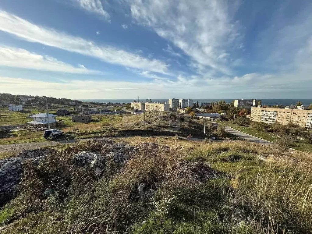 Участок в Крым, Щелкино Ленинский район, ул. Горная (10.0 сот.) - Фото 1