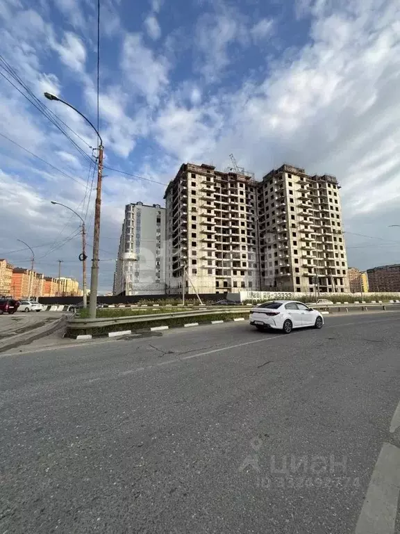 2-к кв. Дагестан, Каспийск просп. М. Омарова, 13 (78.0 м) - Фото 1
