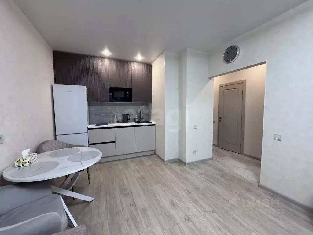 1-к кв. Тюменская область, Тюмень ул. Газовиков, 38к2 (42.0 м) - Фото 2