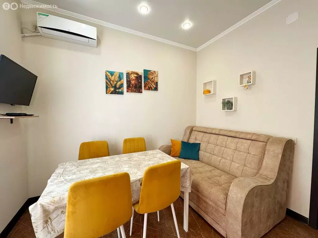 1-комнатная квартира: Геленджик, улица Савицкого, 11А (57 м) - Фото 0