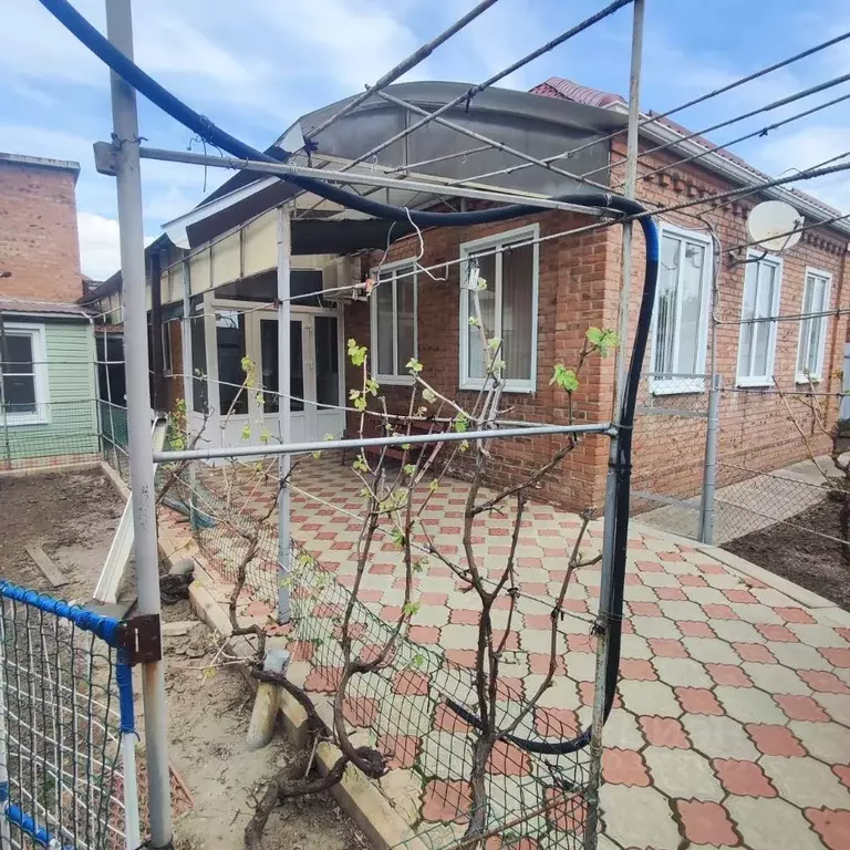 Дом в Ростовская область, Сальск Пролетарская ул. (70 м) - Фото 0
