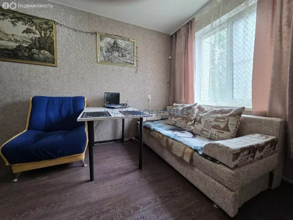 3-комнатная квартира: Дзержинск, улица Комбрига Патоличева, 1 (64 м) - Фото 1