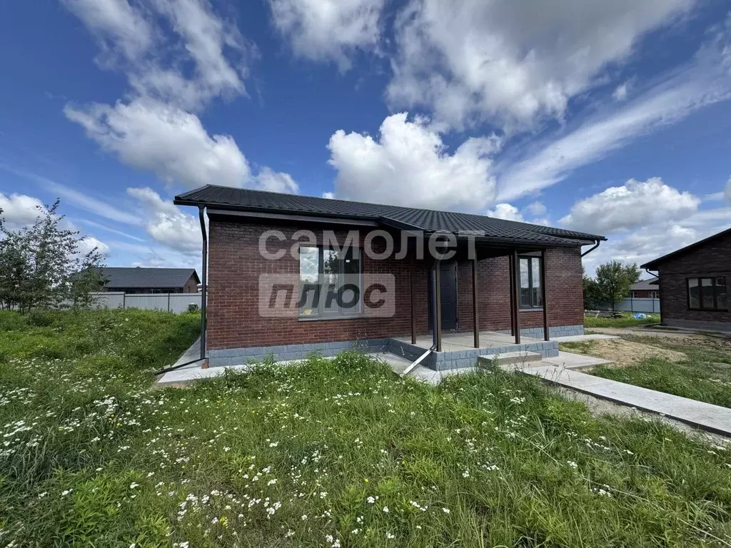 Дом в Брянская область, Брянский район, Отрадненское с/пос, с. ... - Фото 1