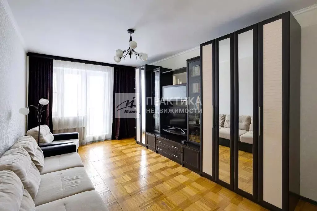 Продается 3-комнатная квартира - Фото 1