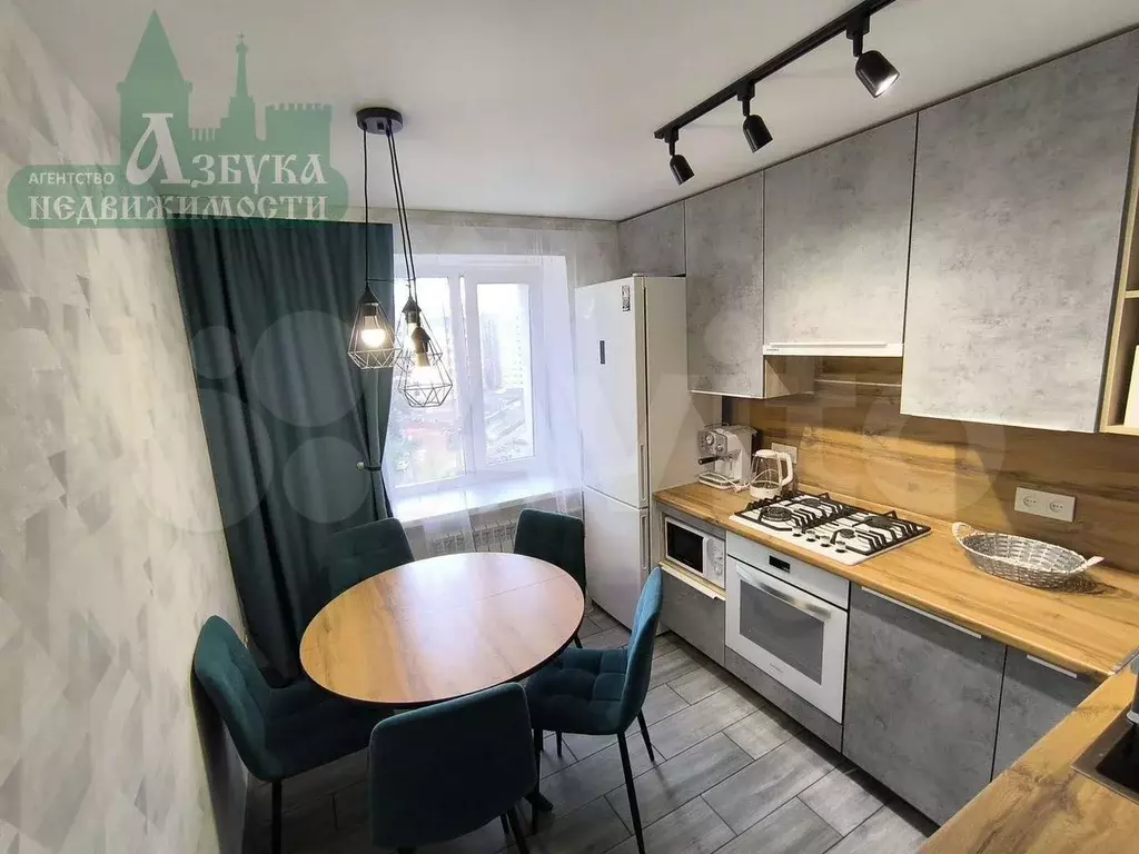 4-к. квартира, 86 м, 9/9 эт. - Фото 0
