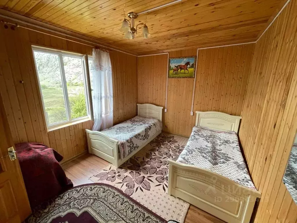 Дом в Дагестан, с. Гуниб ул. Имени Имама Шамиля, 1 (80 м) - Фото 0