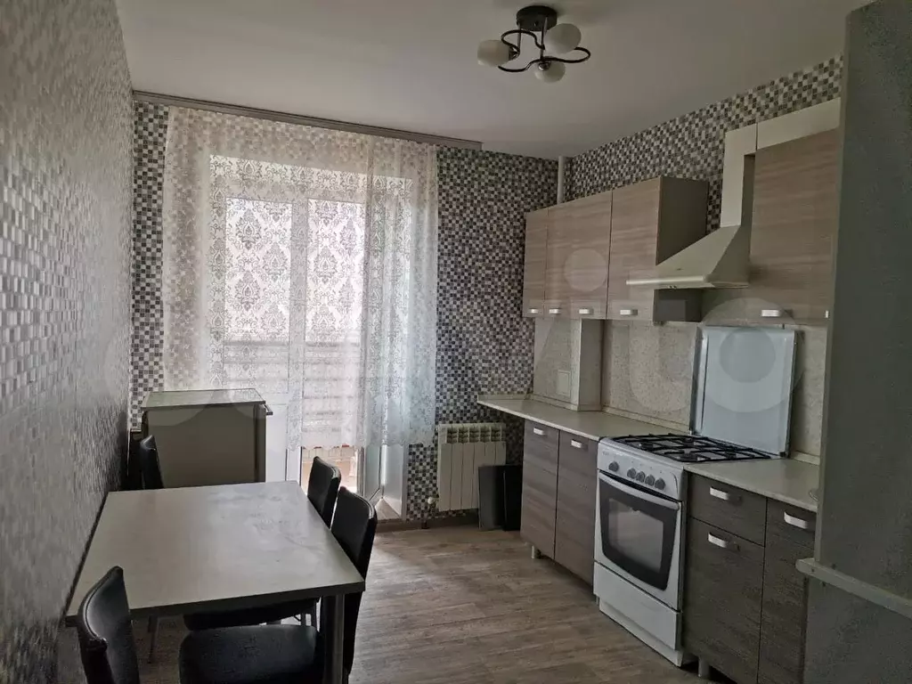 1-к. квартира, 40 м, 4/10 эт. - Фото 0