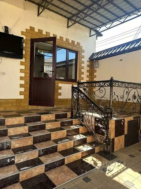 Дом в Дагестан, Дербент ул. Имени Дамиргая Алиева, 17 (210 м) - Фото 1