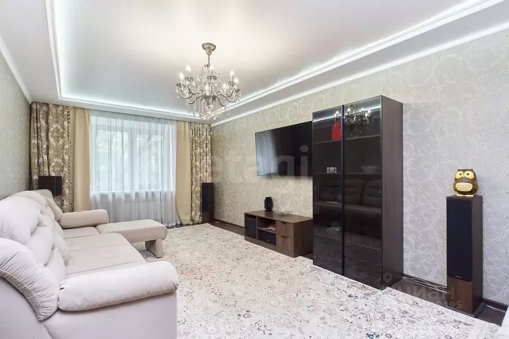 2-к кв. Тюменская область, Тюмень ул. Малыгина, 52 (83.0 м) - Фото 0