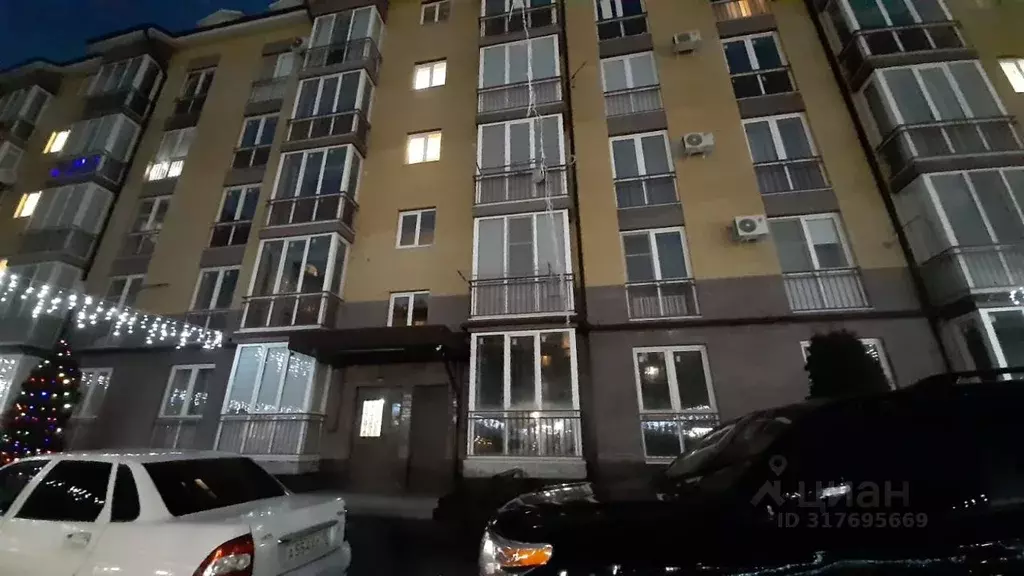 1-к кв. Северная Осетия, Владикавказ ул. Шамиля Джикаева, 7 (94.0 м) - Фото 1