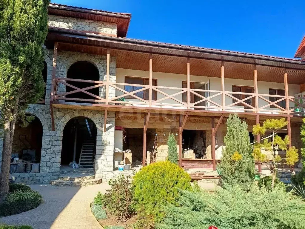 Дом в Крым, Сакский район, Новофедоровка пгт ул. Сердюкова (160 м) - Фото 0