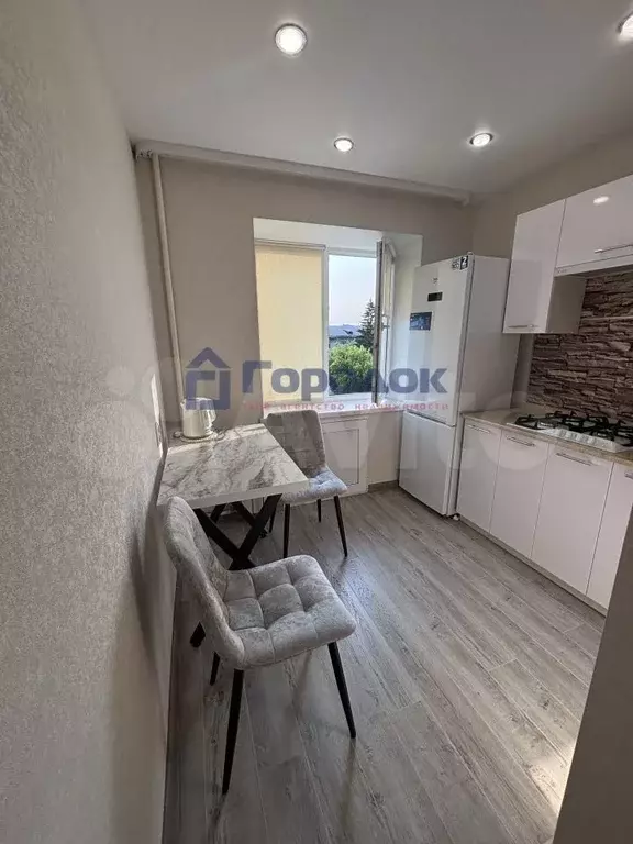 1-к. квартира, 34,3 м, 5/5 эт. - Фото 0