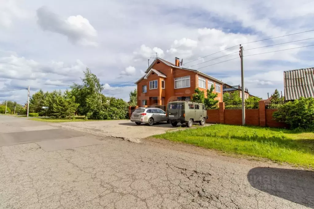 Дом в Омская область, Омск ул. Костерина, 12 (345 м) - Фото 1