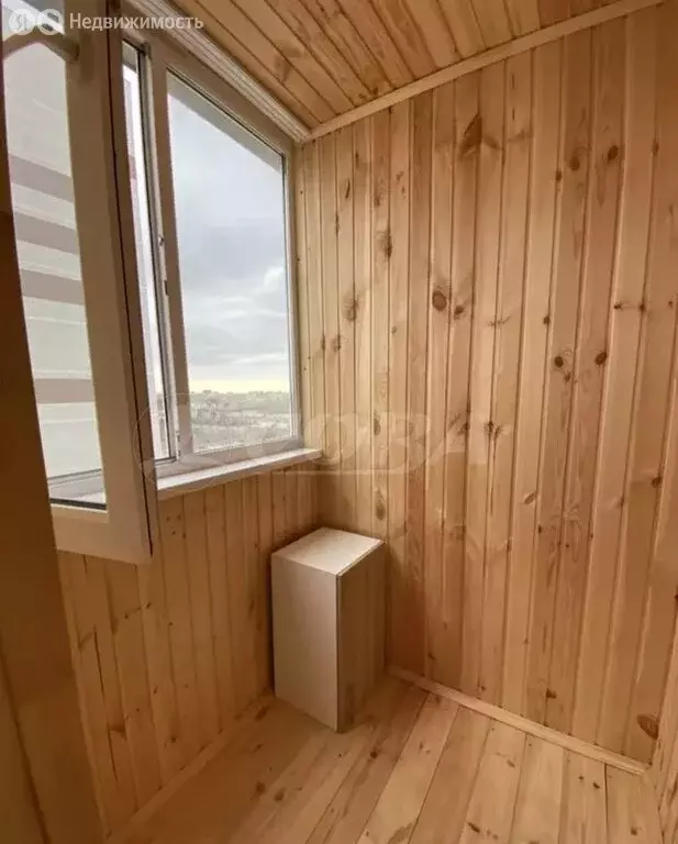 Квартира-студия: Тюмень, проезд Геологоразведчиков, 44А (32.5 м) - Фото 1