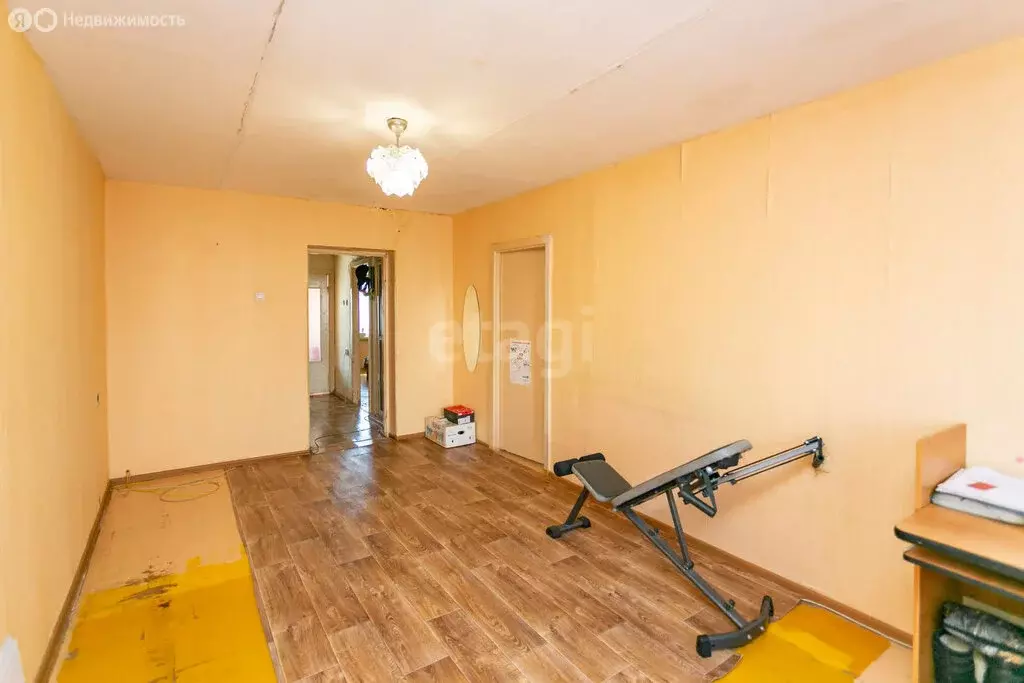 3-комнатная квартира: Хабаровск, Волочаевская улица, 83 (63.2 м) - Фото 0