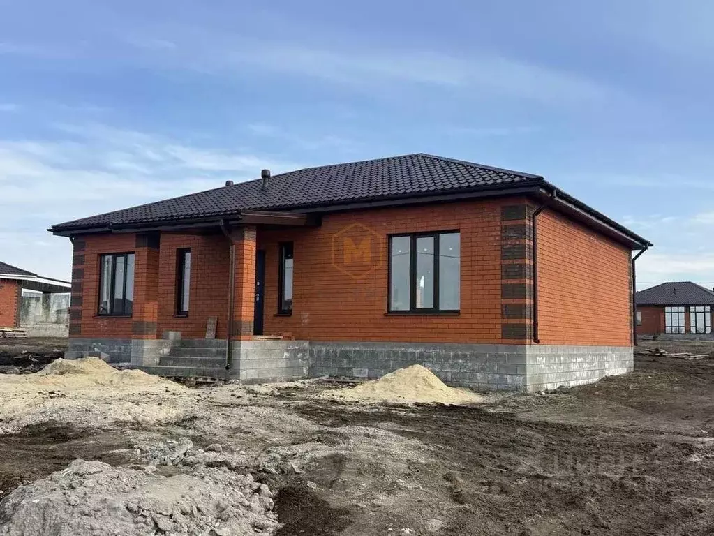 Дом в Белгородская область, Строитель Яковлевский городской округ, ул. ... - Фото 1