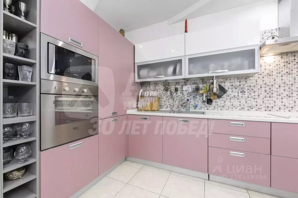 5-к кв. Тюменская область, Тюмень ул. Малыгина, 52 (204.3 м) - Фото 1