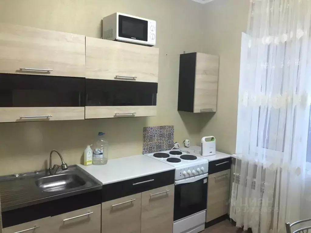 2-к кв. Астраханская область, Астрахань Моздокская ул., 18 (65.0 м) - Фото 1