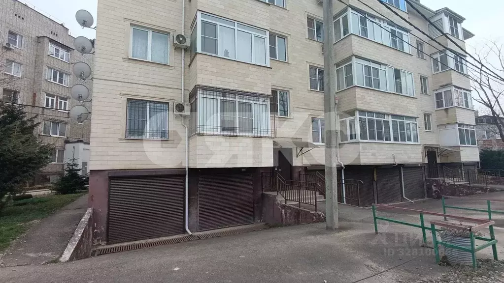 Помещение свободного назначения в Краснодарский край, Горячий Ключ ул. ... - Фото 1