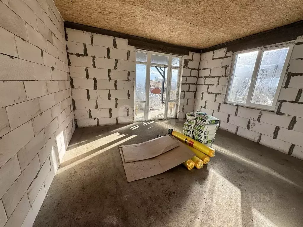 Дом в Крым, Симферопольский район, 3-й массив садовые участки, ... - Фото 0