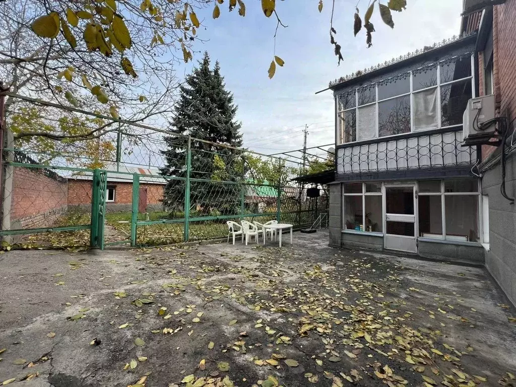 Дом в Ростовская область, Ростов-на-Дону Ягодный пер., 2 (292 м) - Фото 1