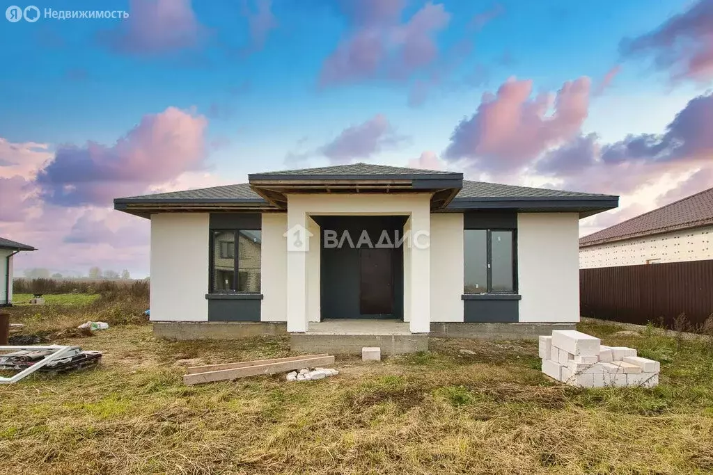 Дом в село Бабаево, Сосновая улица, 1 (101 м) - Фото 1