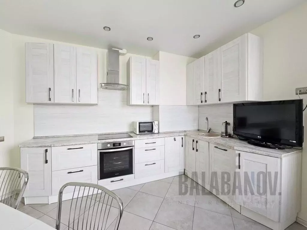 2-к кв. Санкт-Петербург ул. Парфеновская, 11к1 (57.5 м) - Фото 0
